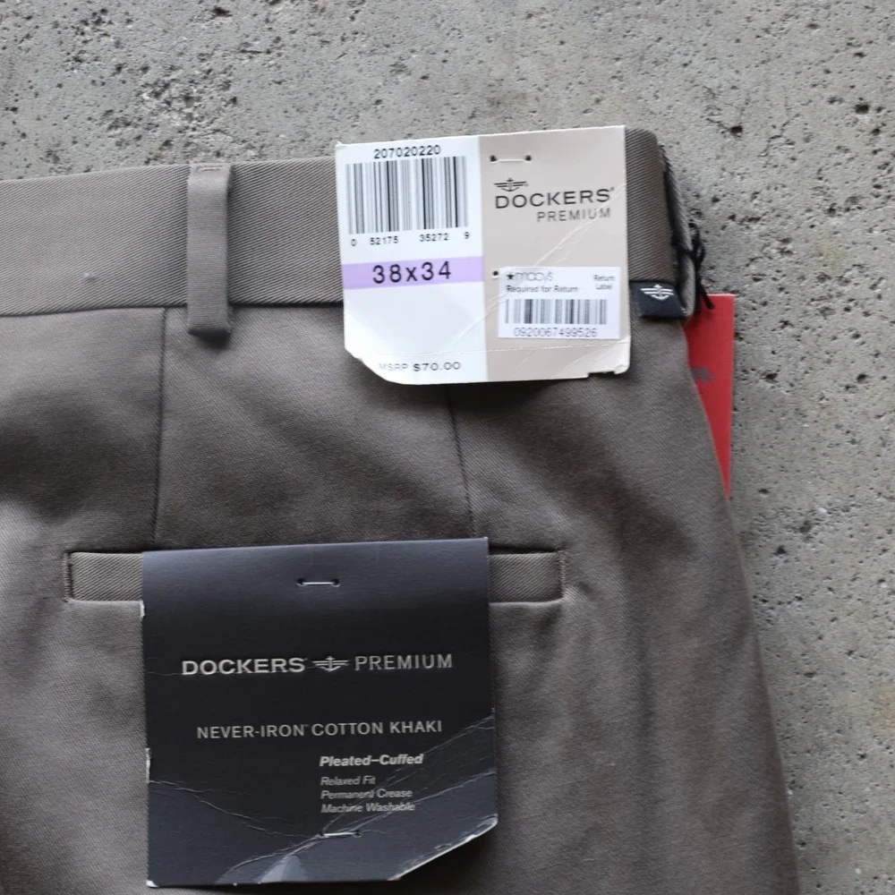 Dockers Premium Men's Pleated Dress Pants 38x34 Brown Never Iron Khaki NWT